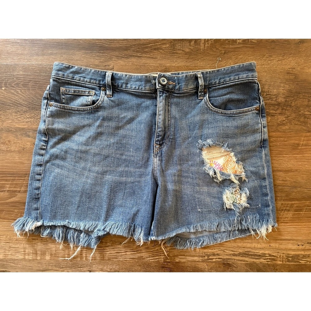 LOFT Women's Distressed Denim Shorts Frayed Hem Patch Detail Medium Wash Sz 12